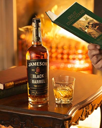 jameson-black-barrel-irish-whiskey-blended-irish-whiskey-mit-jameson-single-irish-pot-still-whiskeys-und-seltenem-grain-whiskey-1-x-07-l-3
