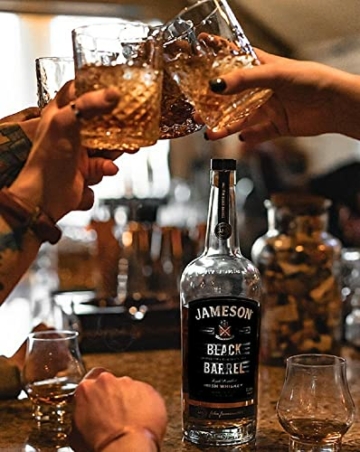 jameson-black-barrel-irish-whiskey-blended-irish-whiskey-mit-jameson-single-irish-pot-still-whiskeys-und-seltenem-grain-whiskey-1-x-07-l-5