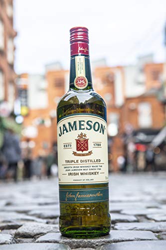 jameson-irish-whiskey-blended-irish-whiskey-aus-feinen-dreifach-destillierten-pot-still-und-grain-whiskeys-milder-und-zeitloser-whiskey-aus-irland-1-x-1-l-3