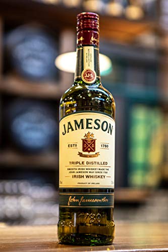 jameson-irish-whiskey-blended-irish-whiskey-aus-feinen-dreifach-destillierten-pot-still-und-grain-whiskeys-milder-und-zeitloser-whiskey-aus-irland-1-x-1-l-6